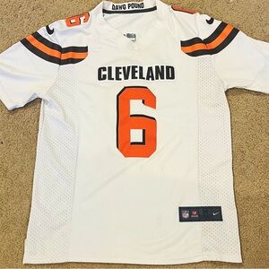 Men’s medium Baker Mayfield Browns Football Jersey
